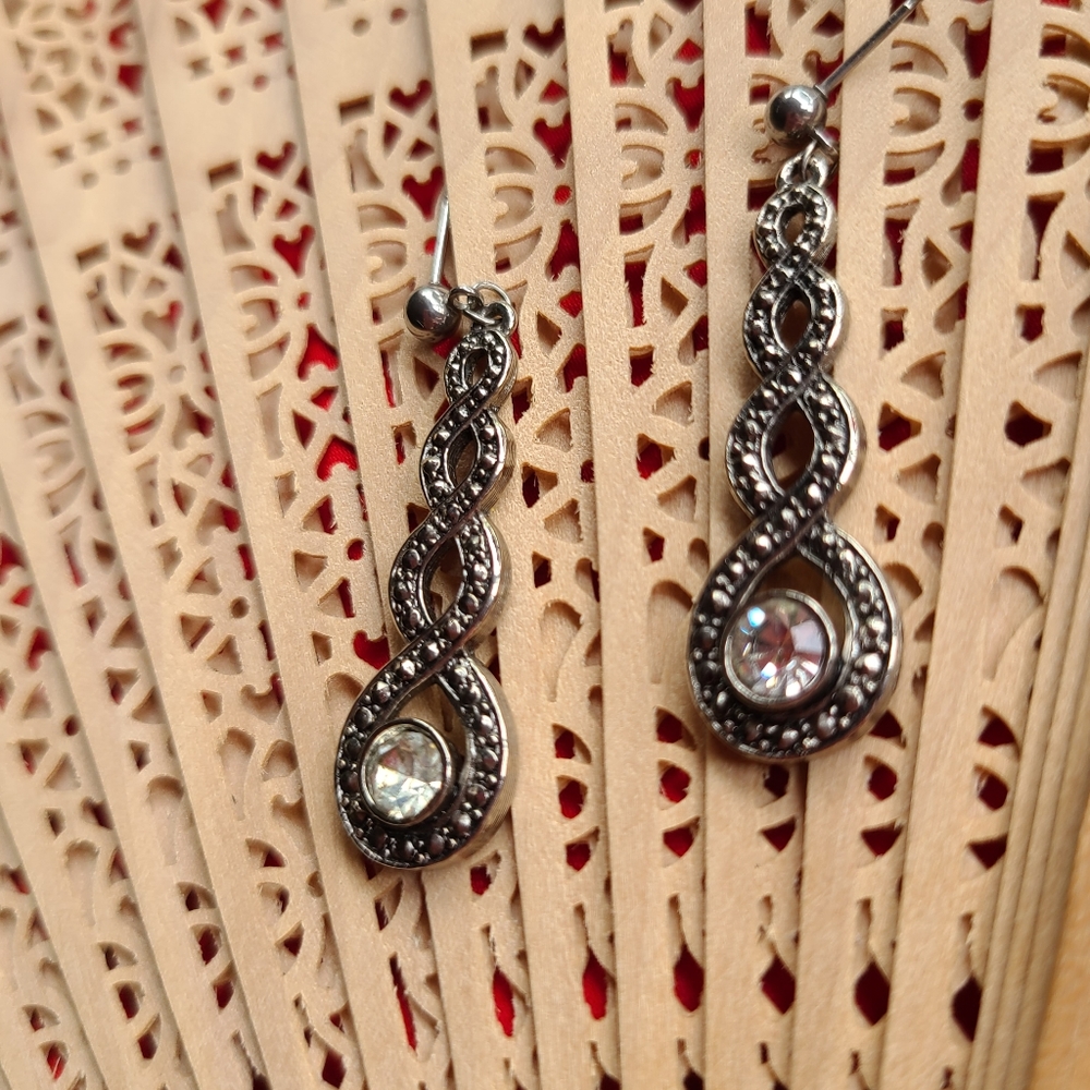 Eye catching earrings